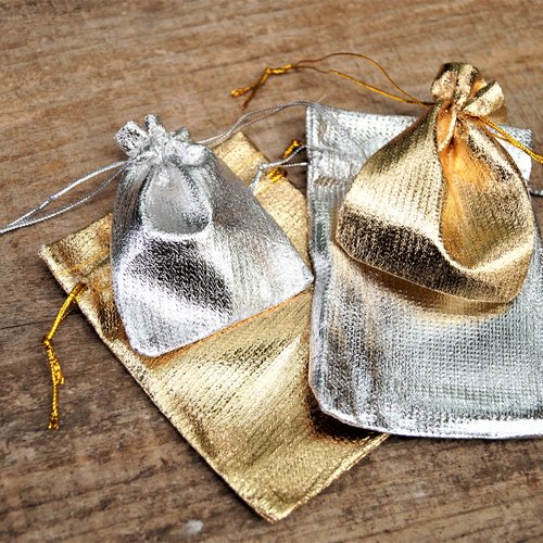 Pochettes cadeaux en tissu doré et argenté 9*12 cm, parc10