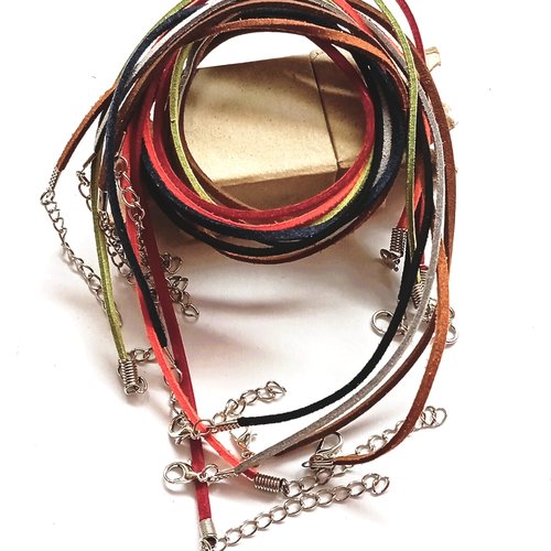 Colliers cordon suédine 2mm avec fermoir et chaînette 53cm par 4