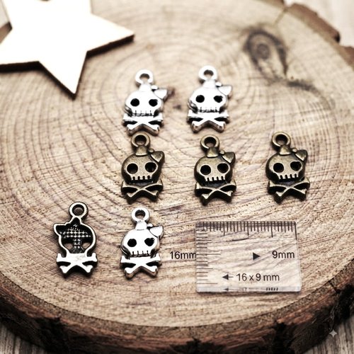 Lot de 10 breloques têtes de mort métal 16*9 mm