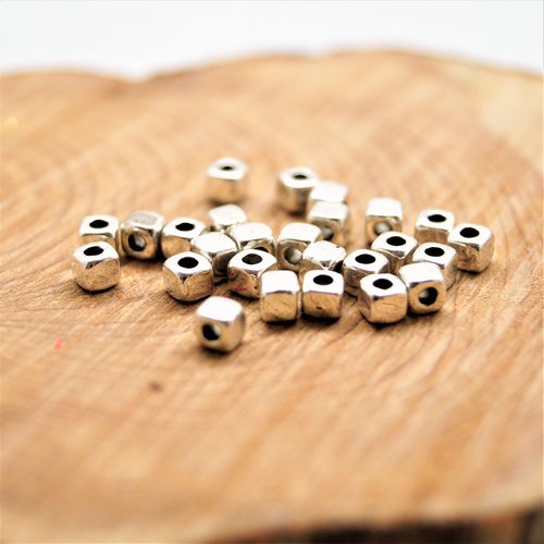 Perles 3*3 mm cubes argentés