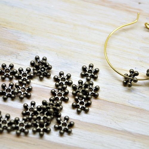 25 perles intercalaires flocons bronze 8 mm