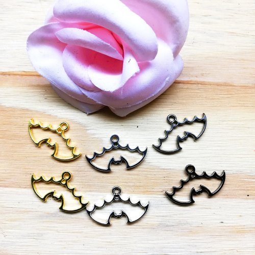 Pendentifs chauve souris en métal 24*14 mm par 10