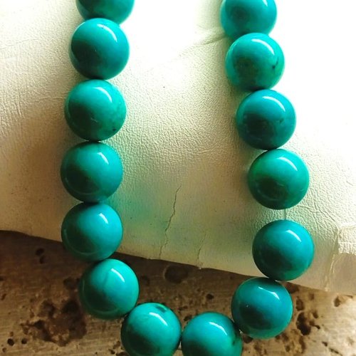 Perles rondes en magnésite teintée turquoise 10 mm