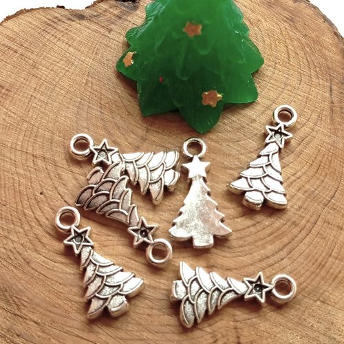 Pendentifs sapin de noël en métal argenté 20.5mm par 10