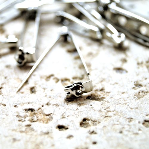 Supports epingles broches en métal platine 33mm par 20