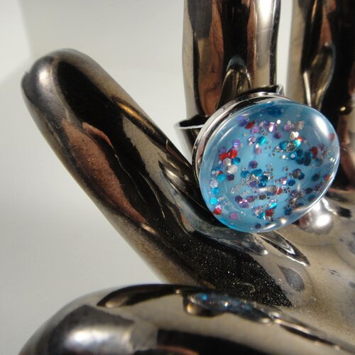 Bague avec cabochon bouton pression chunk en verre peint à la main par mes soins et donc unique 