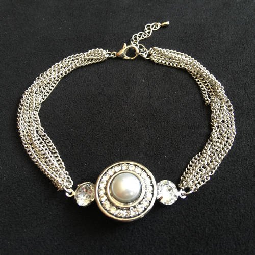 Bracelet interchangeable chaines argentées et bouton pression chic strass cristal au centre cabochon perle blanc nacre