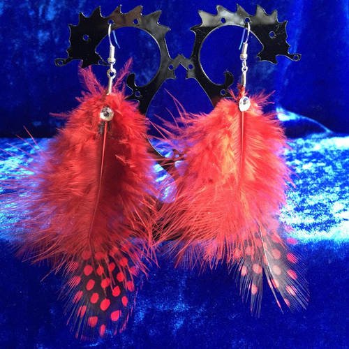 Boucles d'oreille élégantes plumes rouges strass argenté 12 cm