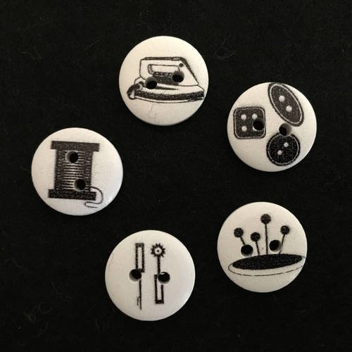 5 boutons, boutons, sewing button, swing thème, joce150652creaconcep, bouton bois, bouton 2 trous, thème couture, bouton blanc, bouton noir,
