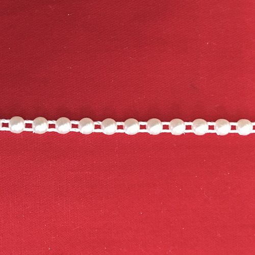 Ruban de perles nacrées ivoire, demies rondes, 3 mm, à coller, un mètre