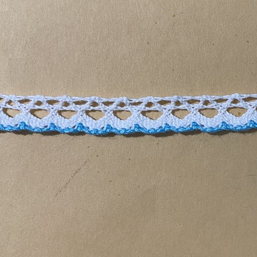 Dentelle coton blanche et bleu clair, 1 cm, 1 yard