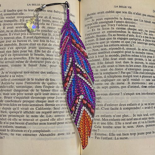 Marque-page plume bohème en diamond painting