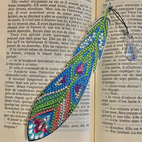 Marque-page plume bohème en diamond painting