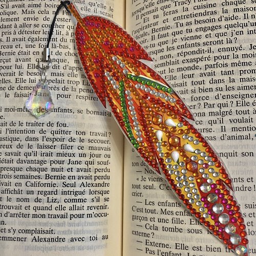 Marque-page plume bohème en diamond painting