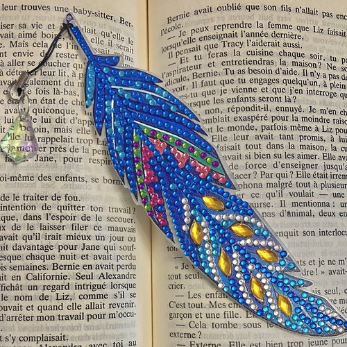 Marque-page plume bohème en diamond painting