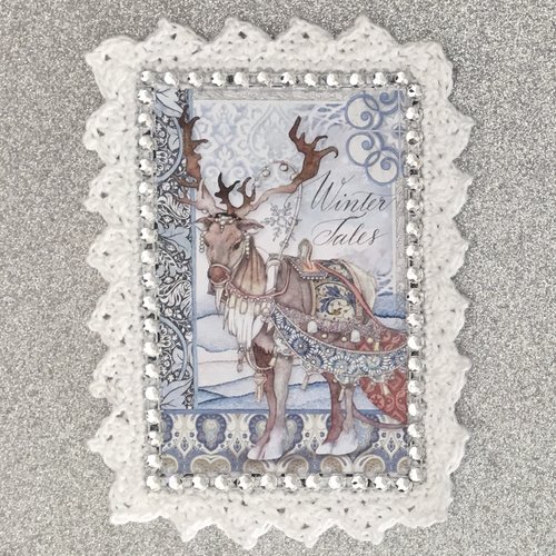 Image crochetée et strass, thème contes de noël, magnifique renne
