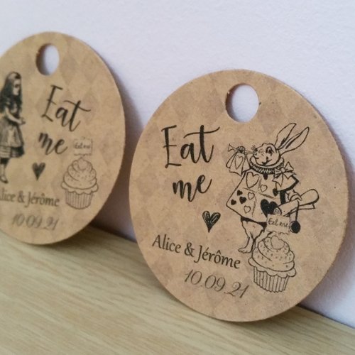 Etiquettes mariage ou étiquettes baptême thème alice au pays des merveilles par 10