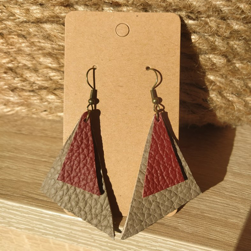 Boucles d'oreilles duo triangle en cuir rouge et gris