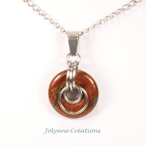 Collier pendentif en pierre de gemme naturelle jaspe rouge