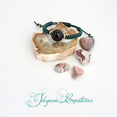 Bracelet shamballa tibétain une perle en agate du botswana macramé nylon tressé vert