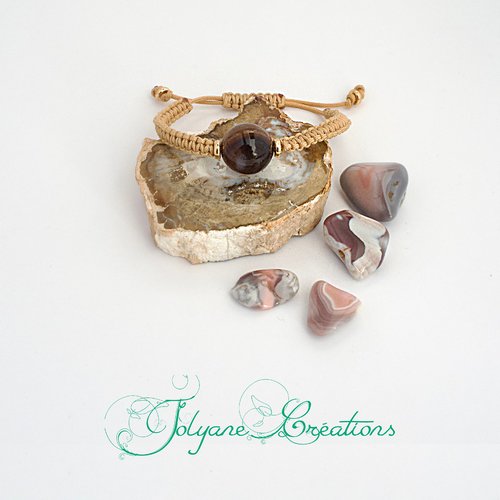 Bracelet shamballa tibétain une perle en agate du botswana macramé nylon tressé ambre