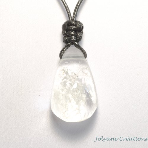 Collier pendentif en pierre de gemme naturelle cristal de roche (adopté)