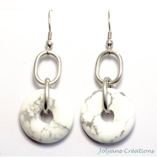 Boucles d'oreilles avec pi chinois en pierre de gemme naturelle howlite (adoptées)