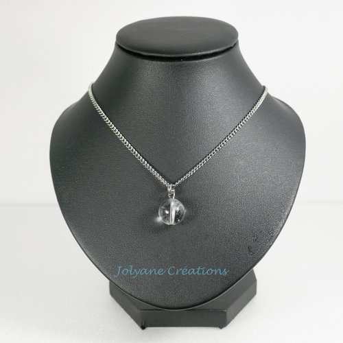 Collier pendentif mi-long une perle en cristal de roche