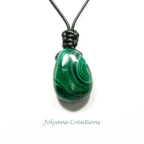 Collier pendentif en pierre de gemme naturelle malachite (adopté)