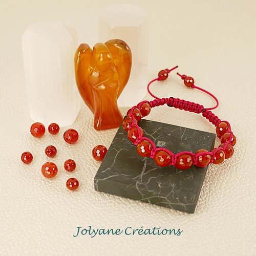 Bracelet shamballa tibétain avec 12 perles rondes à facettes en agate rouge collection soleil levant