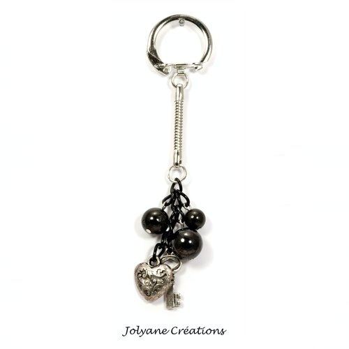 Bijou de sac porte-clés avec perles en shungite naturelle et cœur et clé en métal argenté vieilli