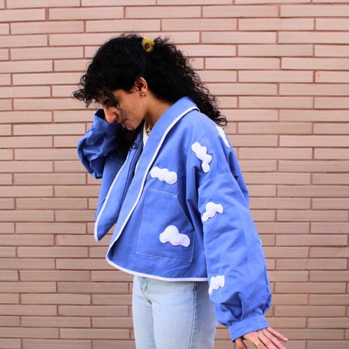 De beaux vêtements féminins