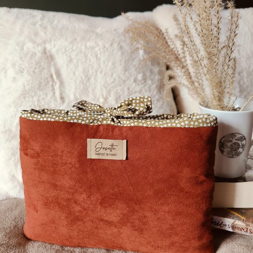 Pochette à livre broché couleur rouille — douce protection pour lectures nomades