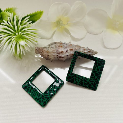 2 pendentifs émaillé vert pré et noir 30x30 mm 2 faces