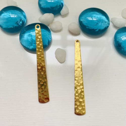 2 pendentifs martelé doré  43x6 mm