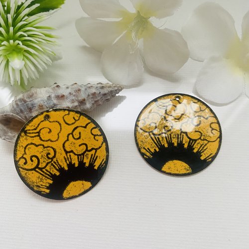Lot 2 sequins émaillé noir et jaune doré 30 mm