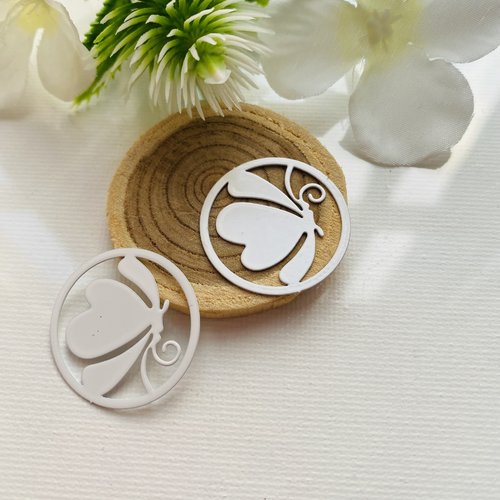 2 estampes ronde papillon blanc 25 mm