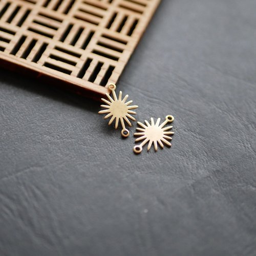 X2 connecteur soleil, laiton brut doré, 18x13mm