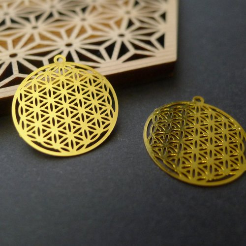 2 breloques sequins ronds estampe filigrane doré 21mm