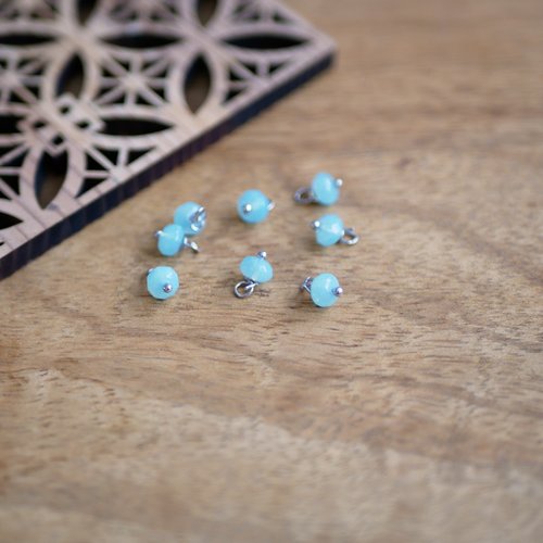 X8 perles breloques rondes verre tchèque bleu et argenté 5x8mm