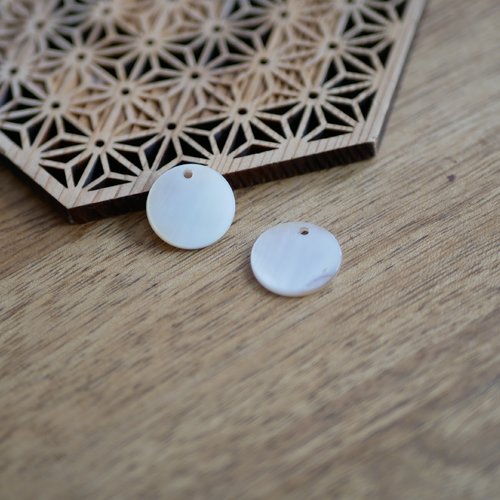 X2 sequins ronds en nacre blanc 10mm
