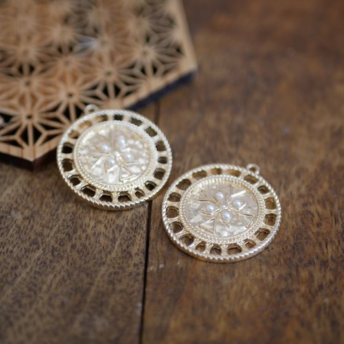 2 breloques sequins ronds doré et nacré 30mm