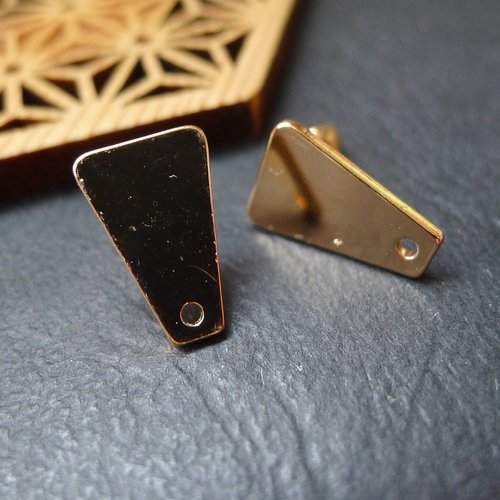 2 attaches de boucles d'oreilles support puce doré plateau triangle 9x14mm