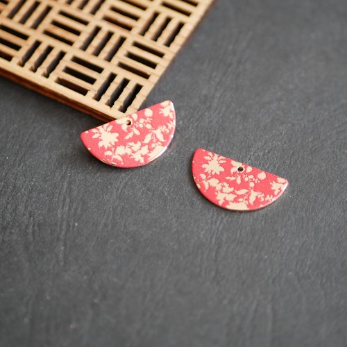 X2 pendentif sequin demi lune, doré et motif rouge , 13x25mm, zinc