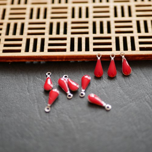 10 breloques gouttes, argenté et émail rouge, 4x12mm