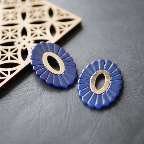 X2 pendentif sequin ovale résine bleu et doré, 27x40mm