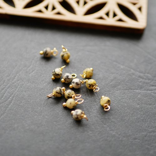 20 perles rondes grelots pierres jade vert beige doré 4x8mm