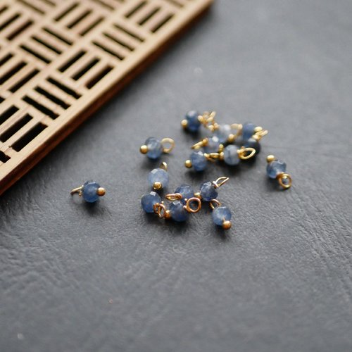 20 perles rondes à facettes en jade bleu et doré 4x8mm