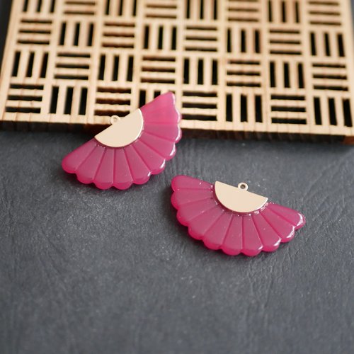 X2 pendentif breloque sequin demi lune résine rose framboise, 18x34mm
