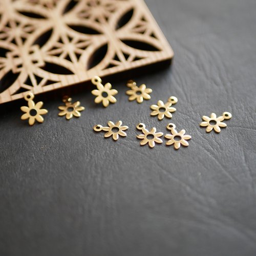 5 breloques en acier inoxydable 304 motifs fleurs marguerites doré 8x11mm